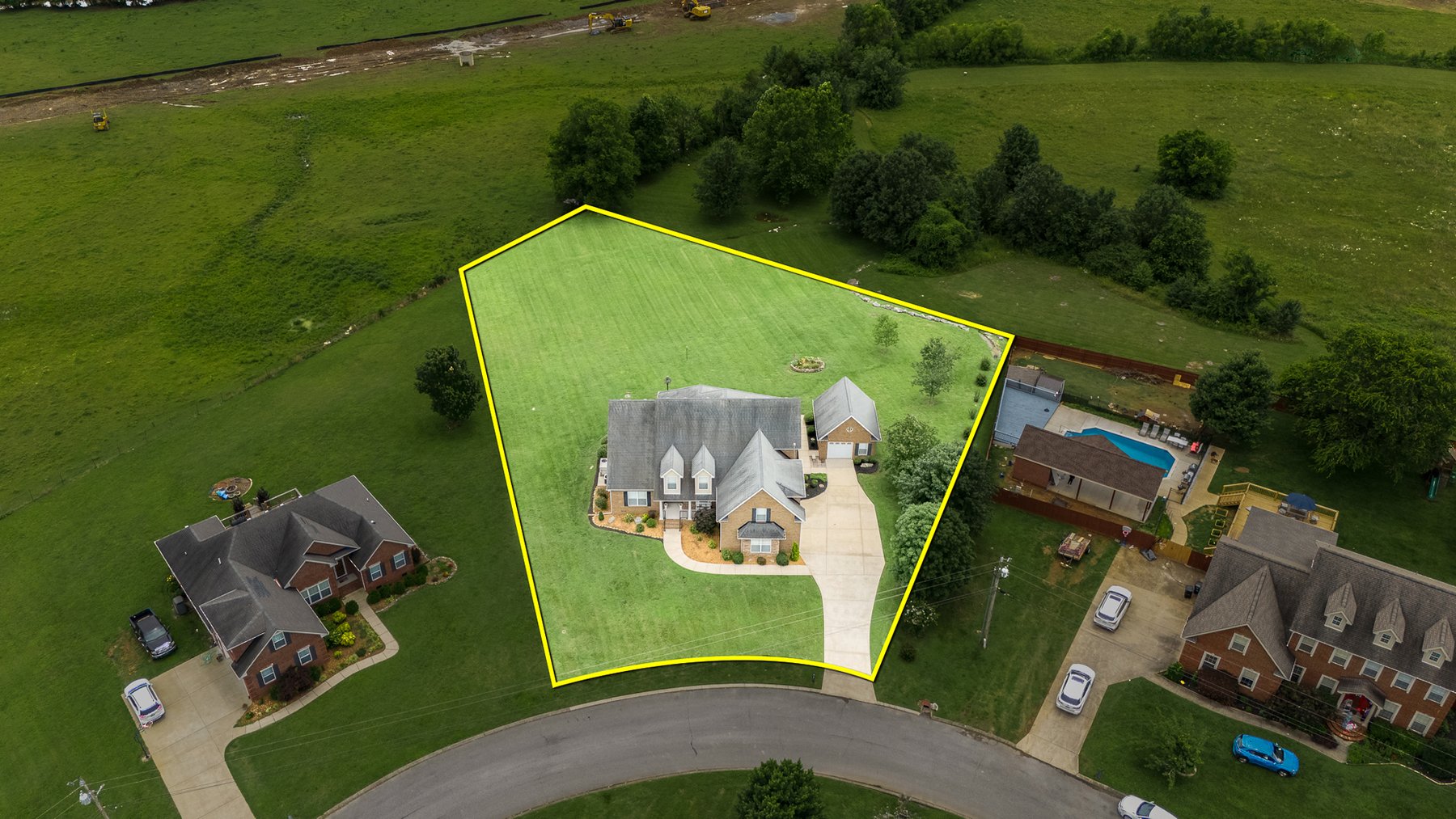 Image for 120 North Point Circle N, Shelbyville