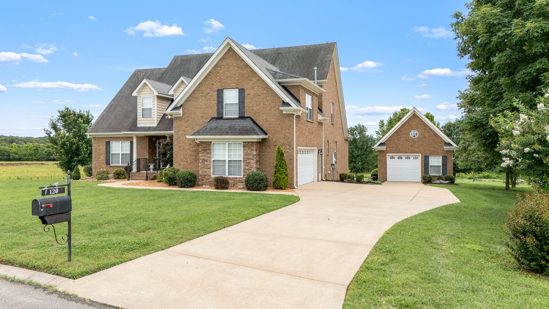 Image for 120 North Point Circle N, Shelbyville