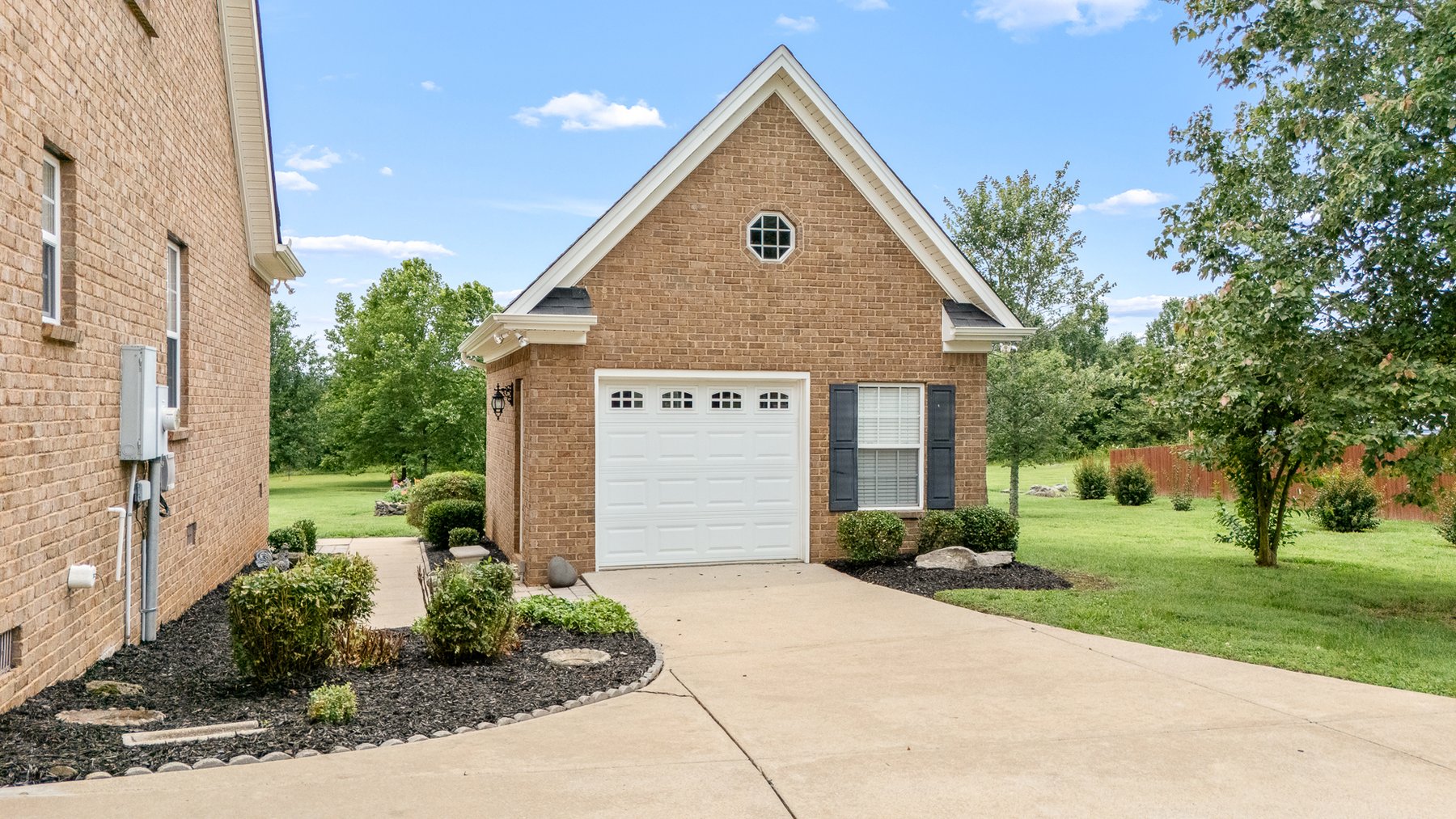 Image for 120 North Point Circle N, Shelbyville