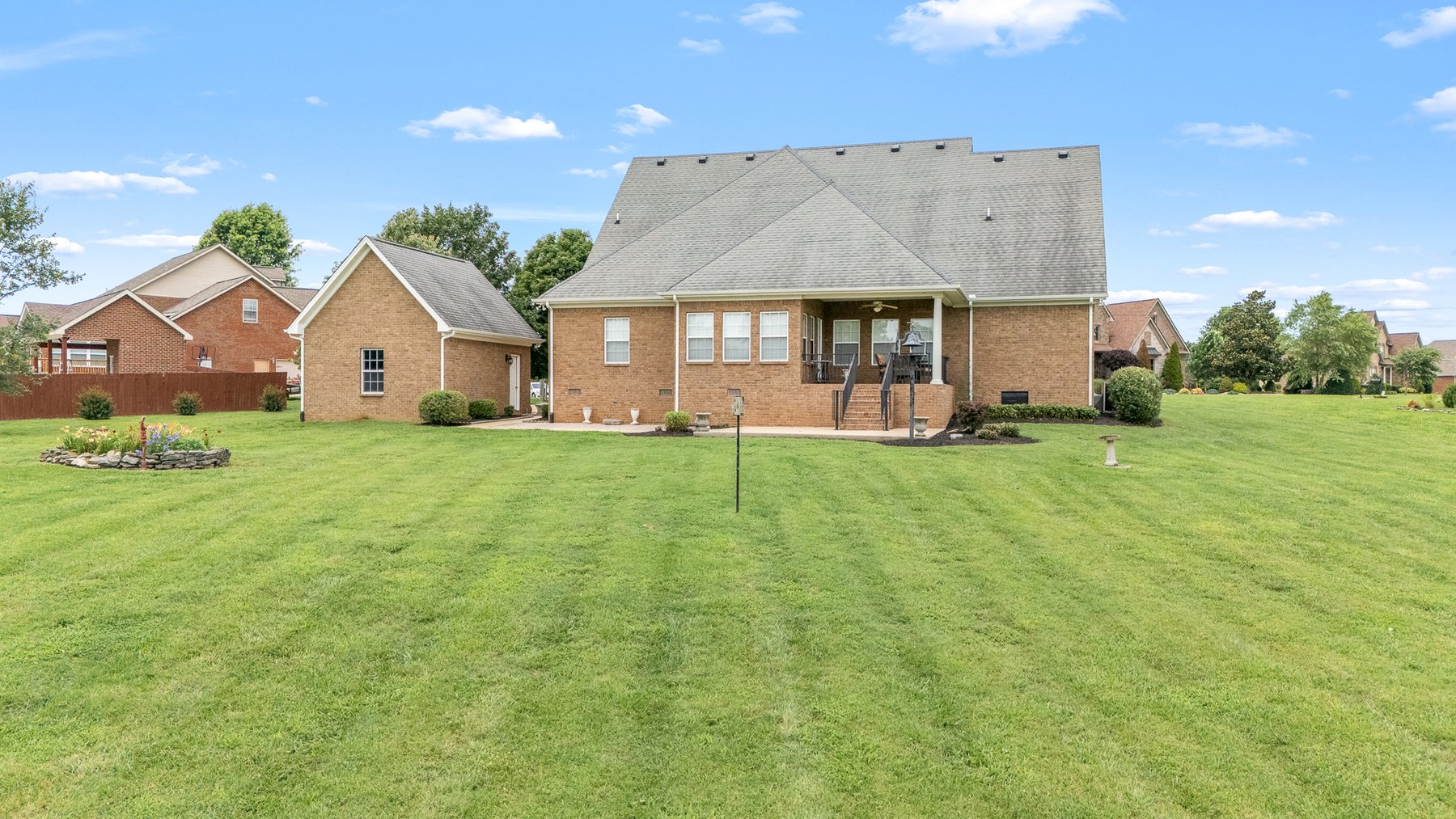 Image for 120 North Point Circle N, Shelbyville