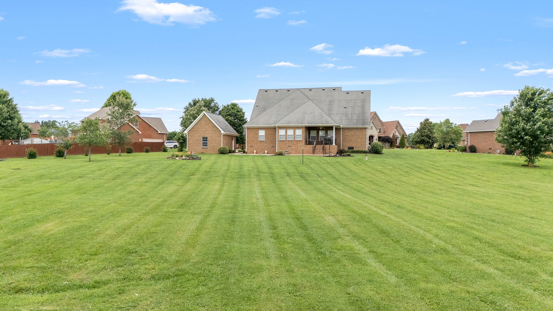 Image for 120 North Point Circle N, Shelbyville