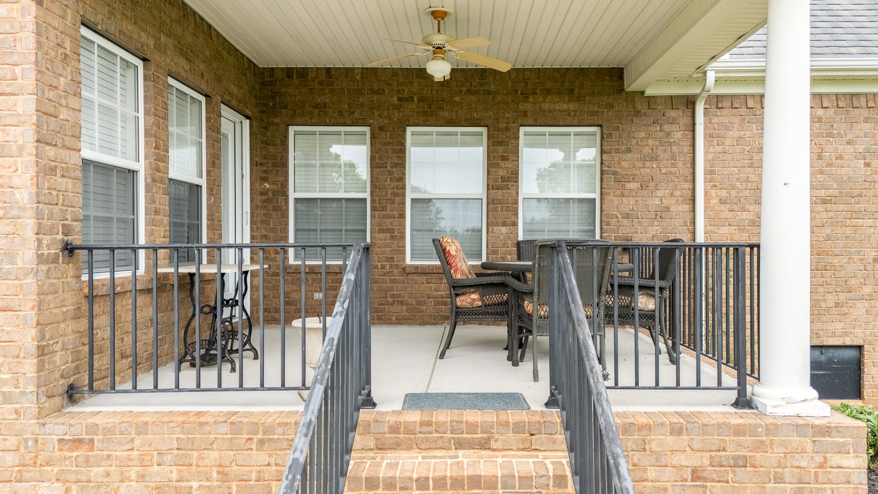 Image for 120 North Point Circle N, Shelbyville