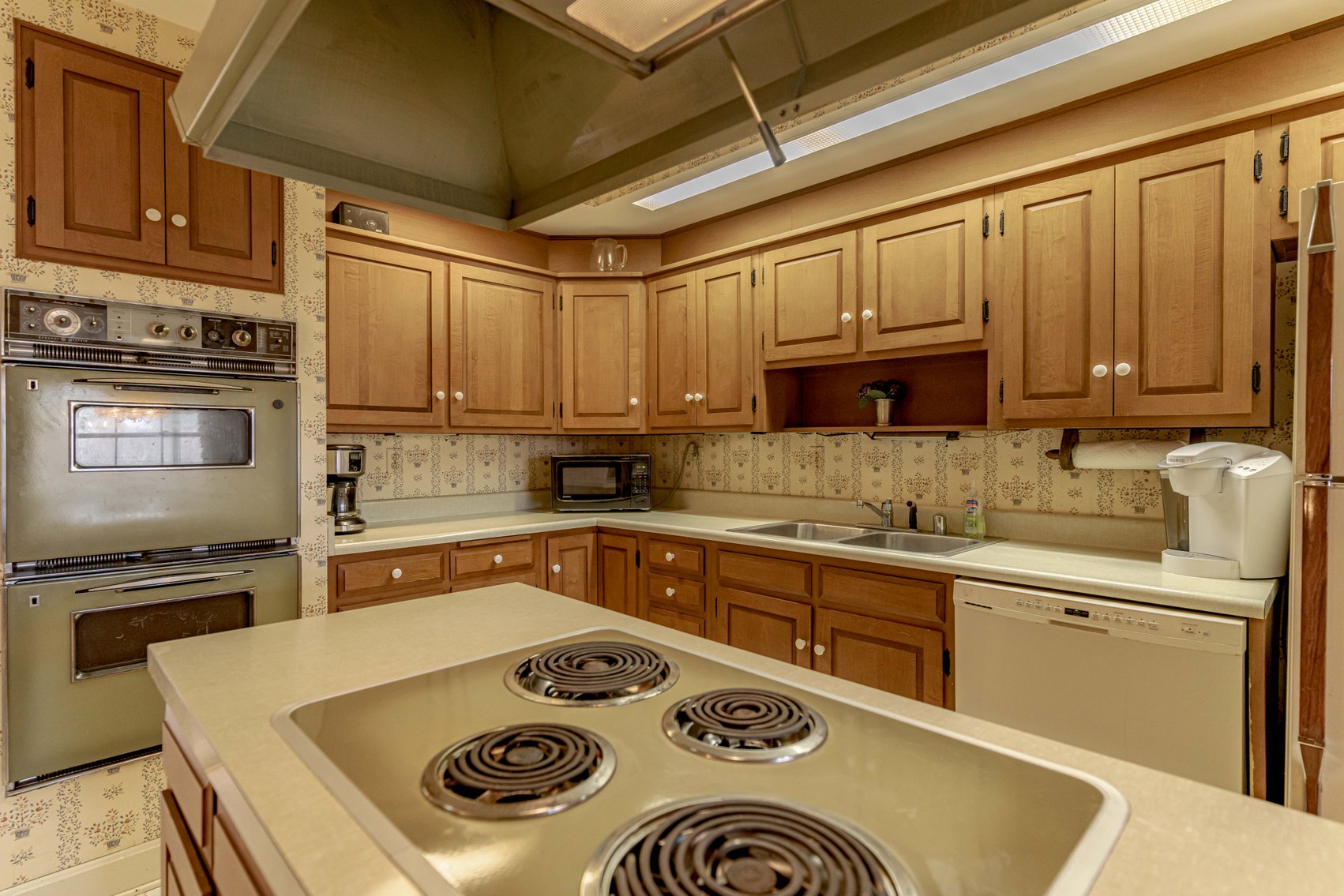 Image for Absolute Estate Auction in The City of Hurstbourne - Real Estate