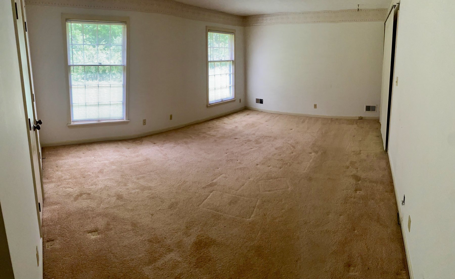 Image for Absolute Real Estate Auction in Crestwood