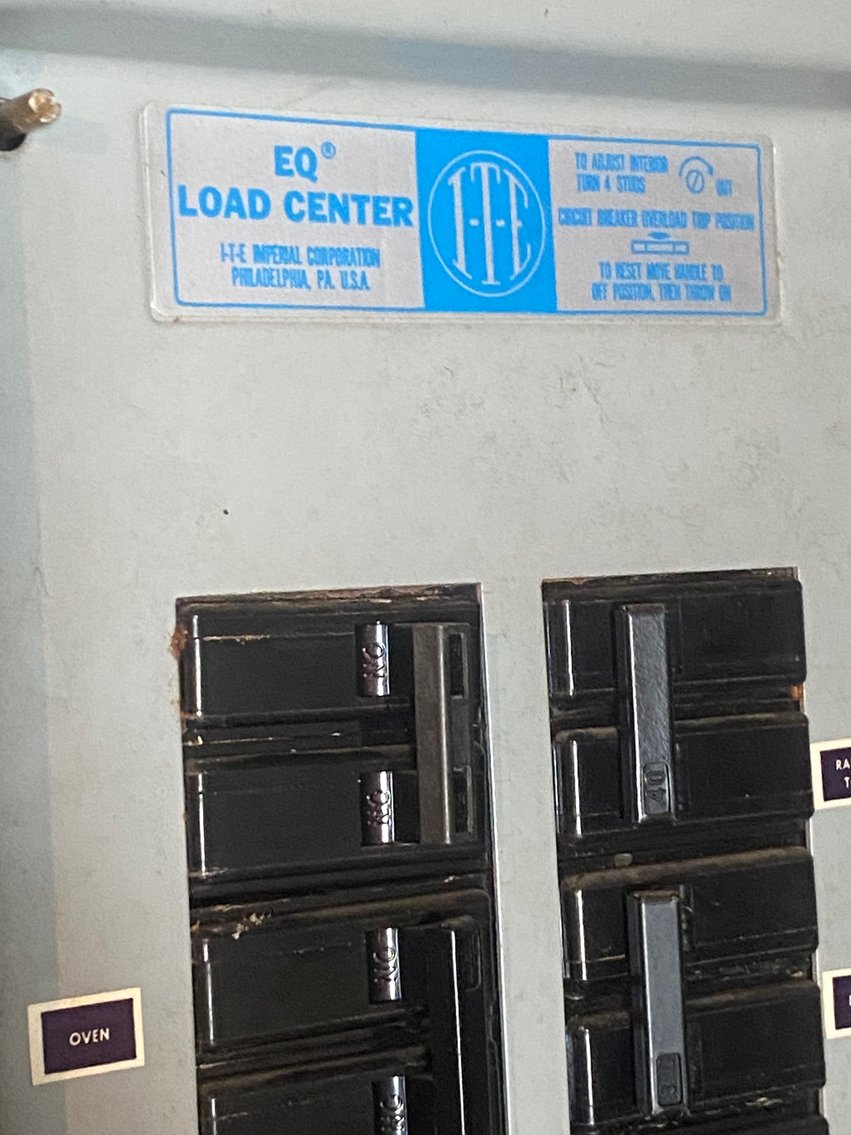 Image for Absolute Real Estate Auction in Crestwood