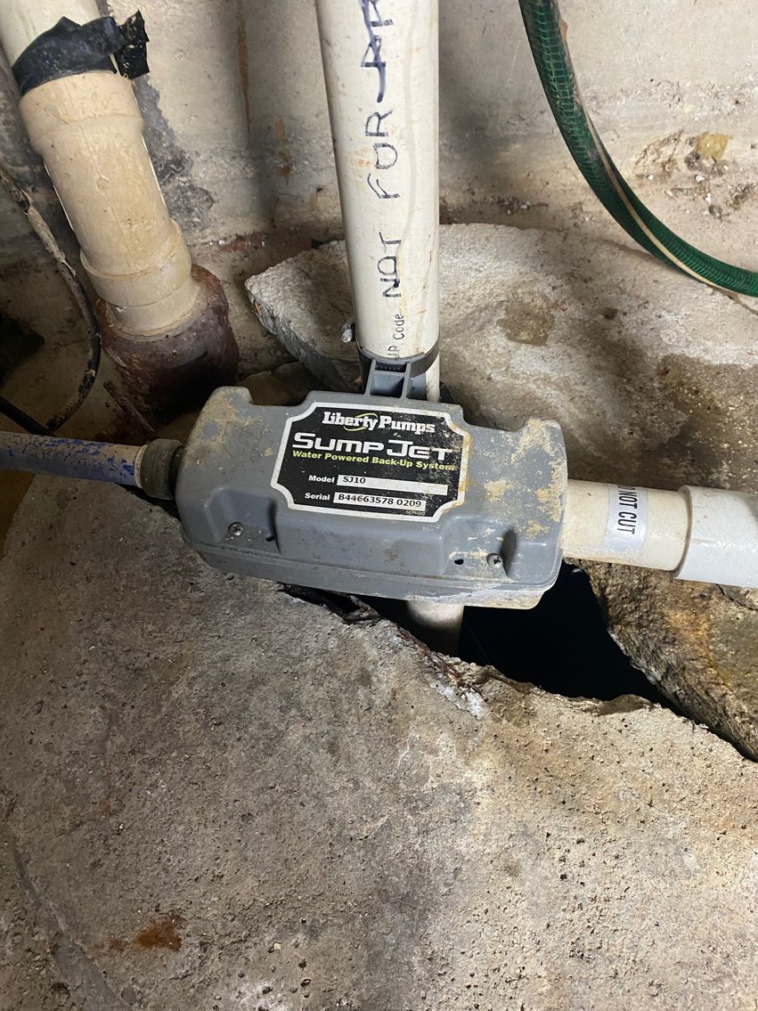 Image for Absolute Real Estate Auction in Crestwood