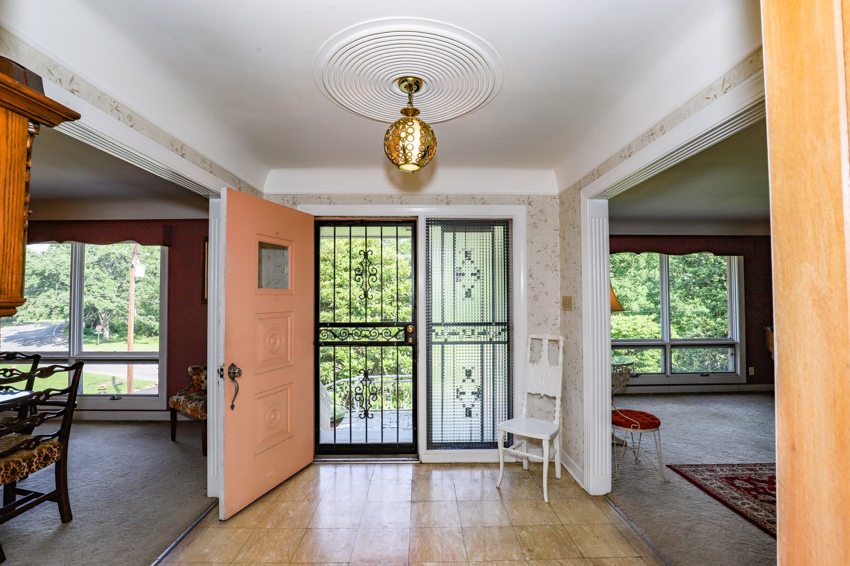 Image for Absolute Real Estate Auction in the Seneca Park area