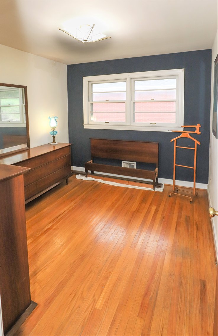 Image for Absolute Real Estate Auction in the Seneca Park area