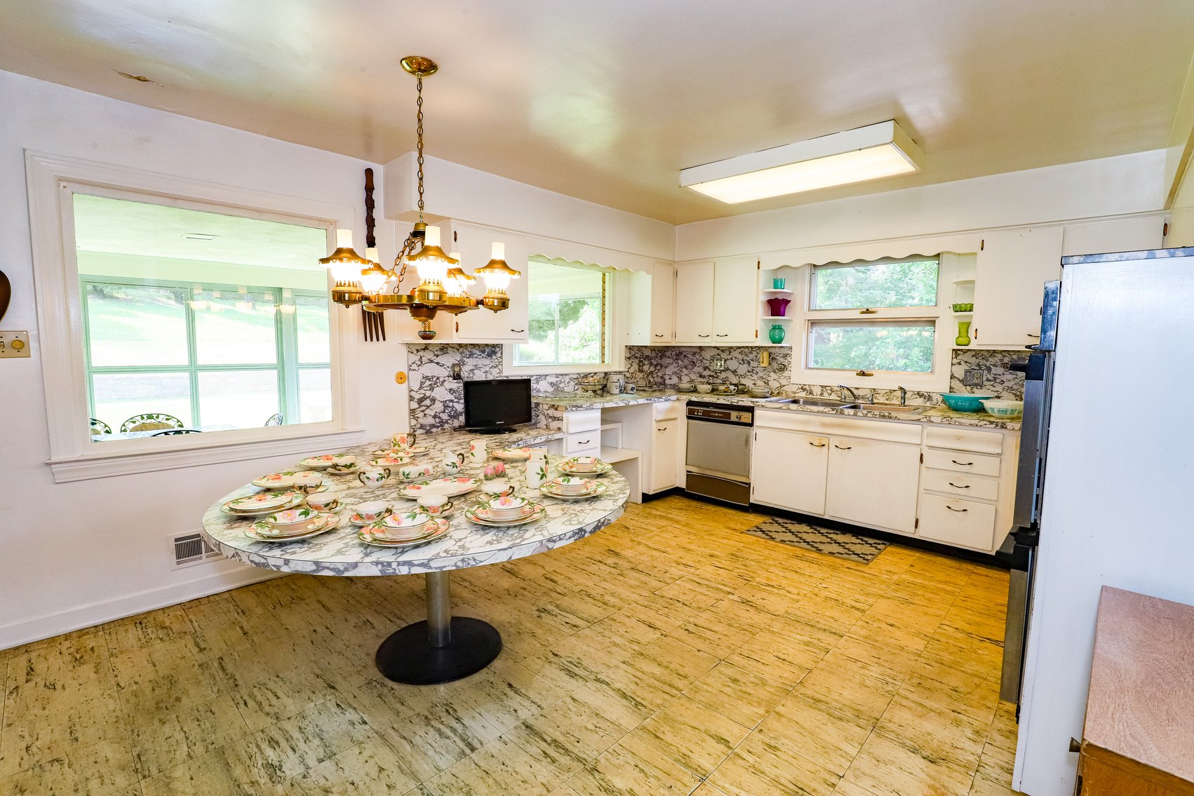 Image for Absolute Real Estate Auction in the Seneca Park area