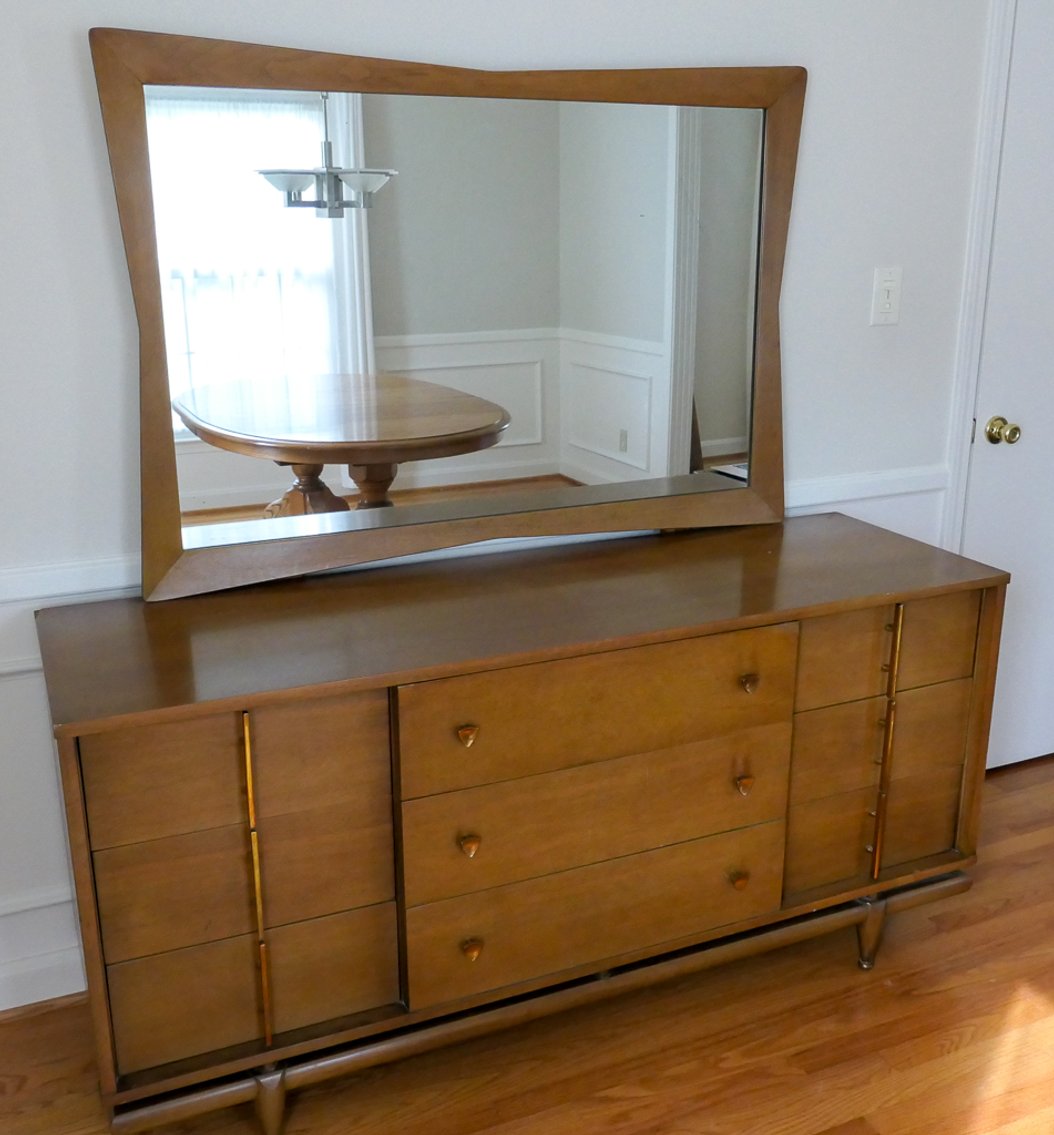 Image for Dazzling & Diverse Downsizing Auction