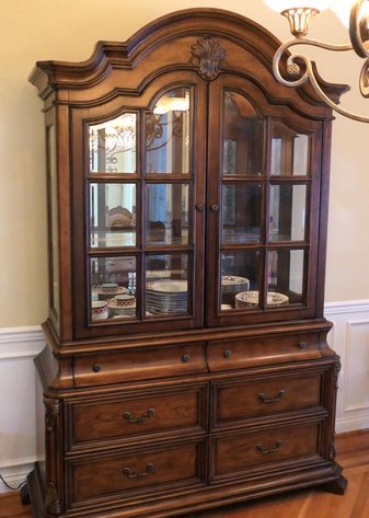 Image for Downsizing Auction in East End- Summit Ridge