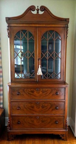 Image for Beautiful Downsizing Auction in Glenview