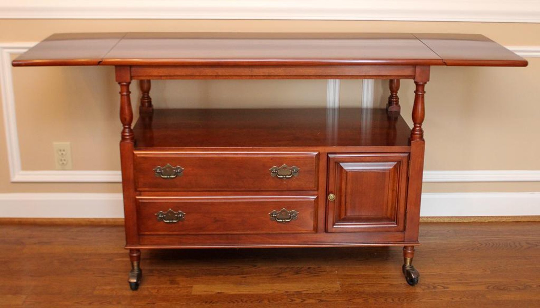 Image for Estate Auction in the City of Hurstbourne