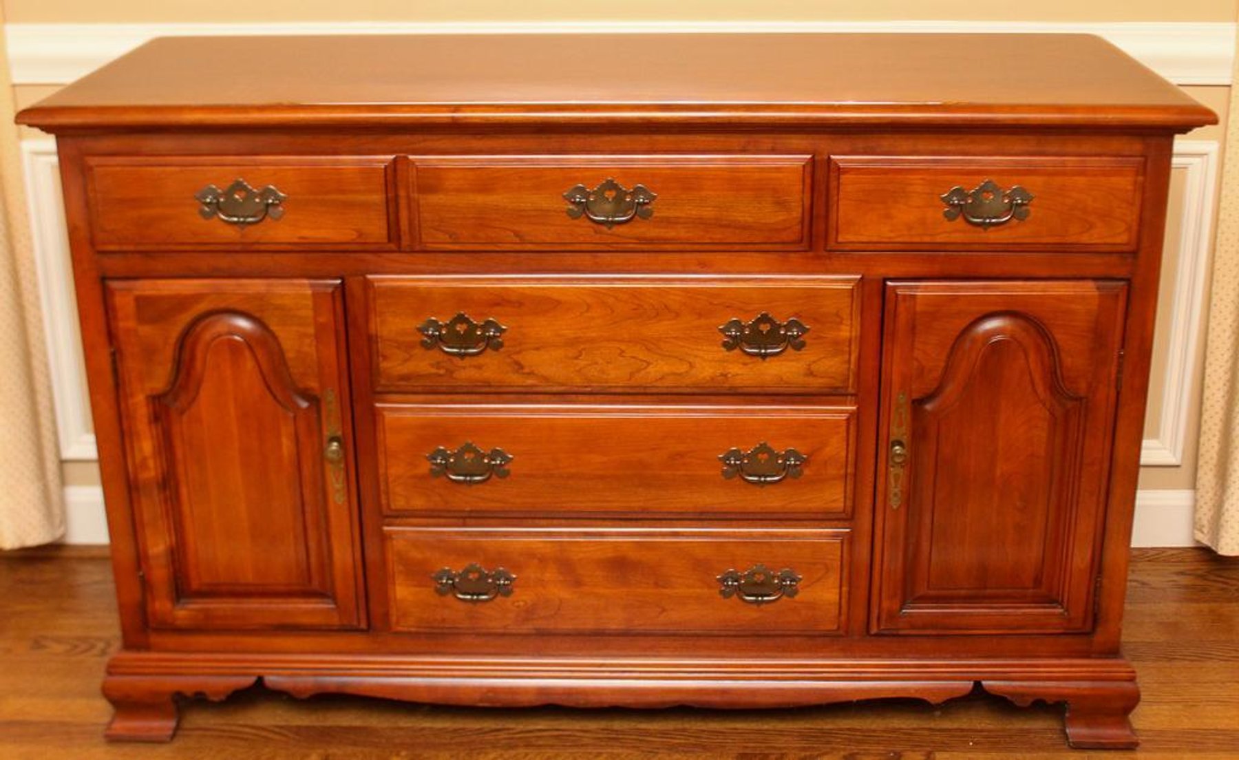 Image for Estate Auction in the City of Hurstbourne