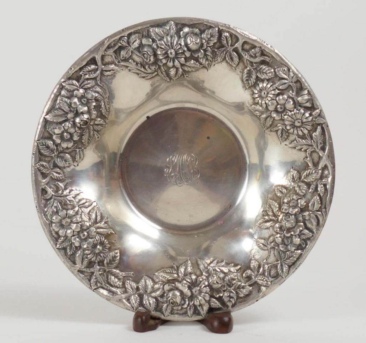 Image for Downsizing Auction in The Highlands