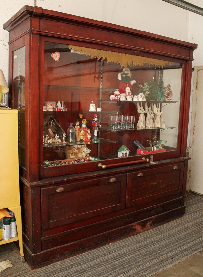 Image for Downsizing Auction in Crestwood