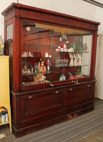 Image for Downsizing Auction in Crestwood