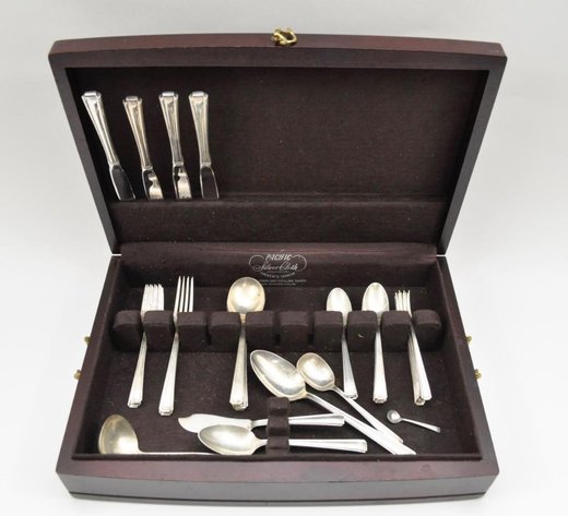 Image for Downsizing Auction in Riverwood