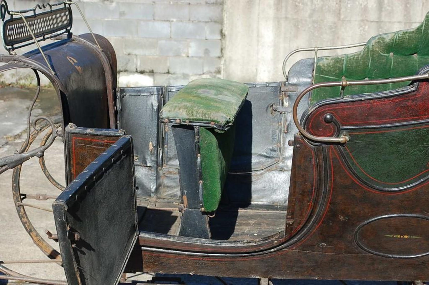 Image for Antique Sleigh with Reported Historical Background