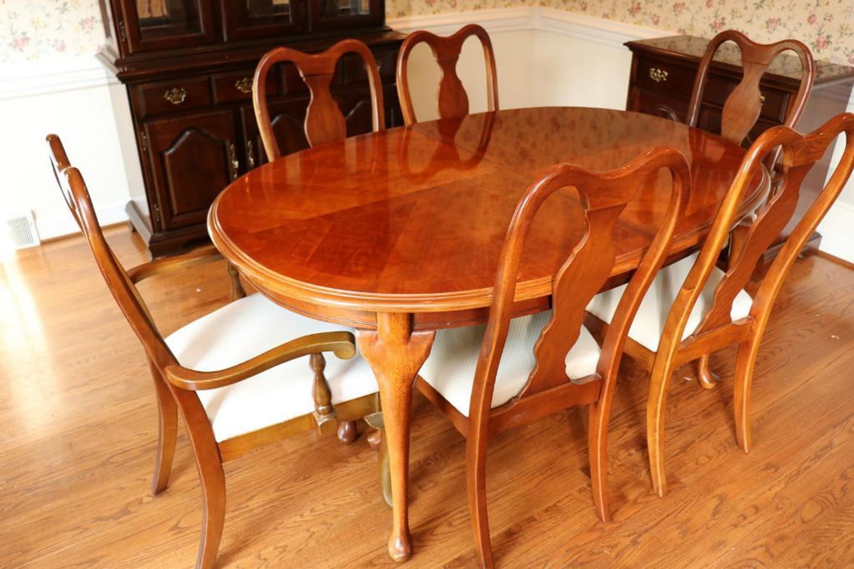 Image for Online Downsizing Auction in Prospect