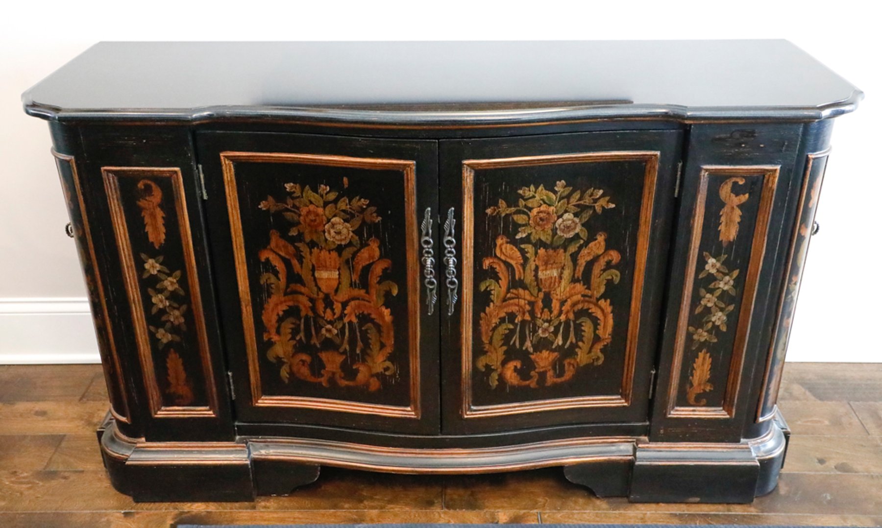 Image for Beautiful Downsizing Auction in Norton Commons