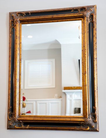 Image for Beautiful Downsizing Auction in Norton Commons