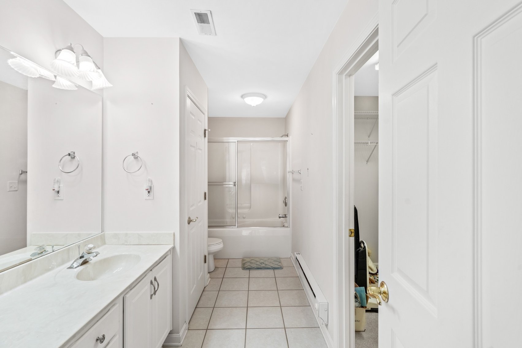 Image for Absolute Real Estate Auction in River Pointe