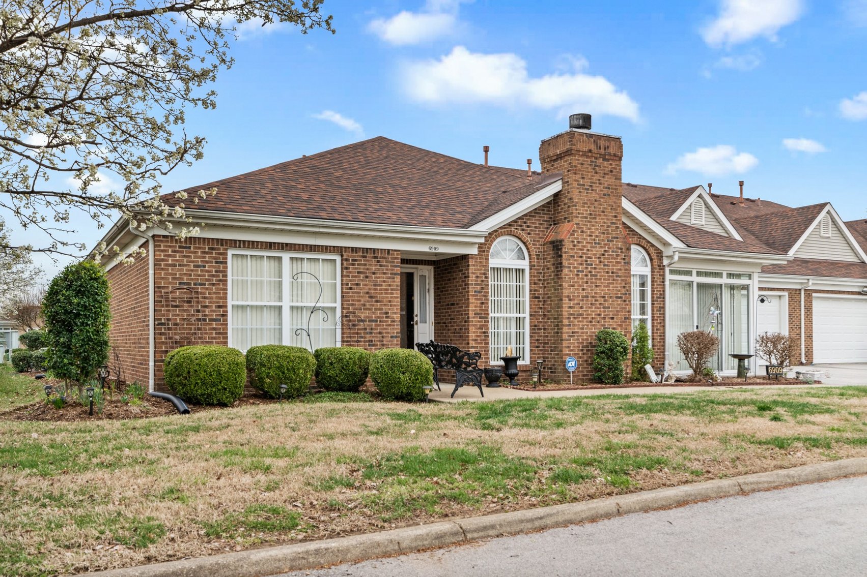 Image for Absolute Real Estate Auction in River Pointe