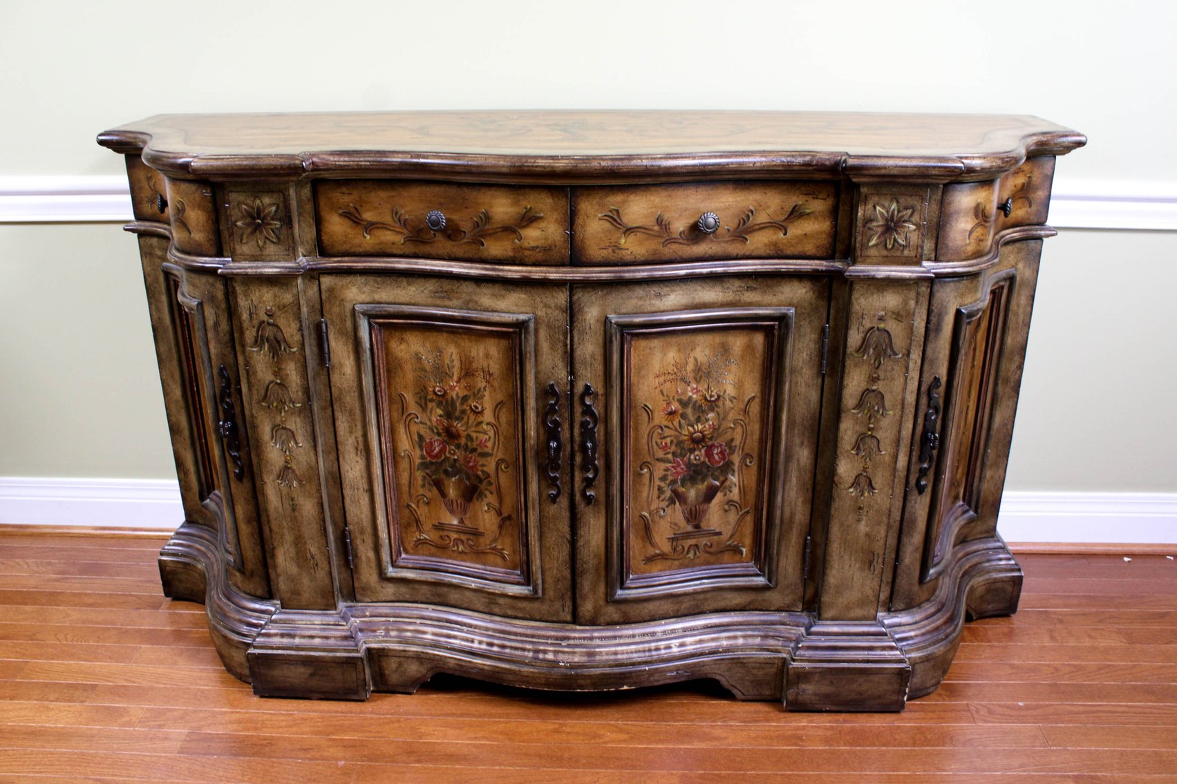 Image for Downsizing Auction in Oxmoor Woods