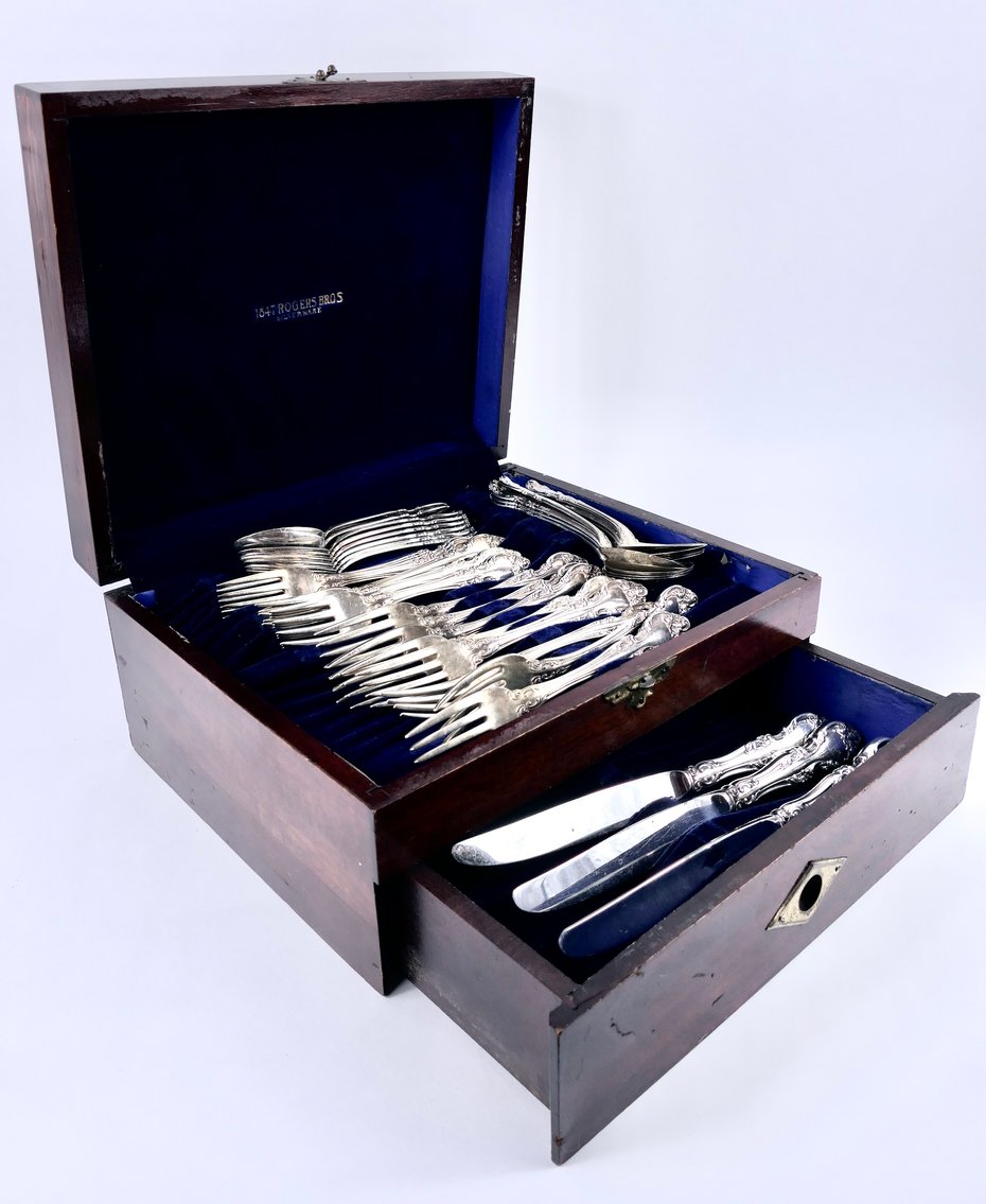 Image for Estate Auction in Mockingbird Gardens