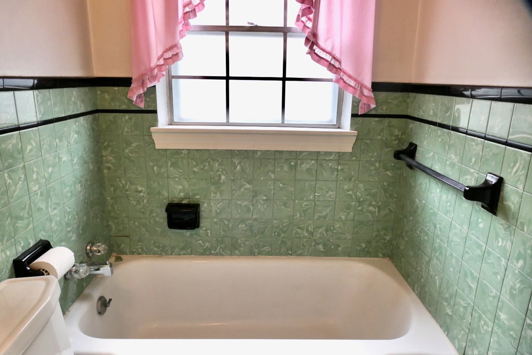 Image for Absolute Real Estate Auction: Investor Opportunity