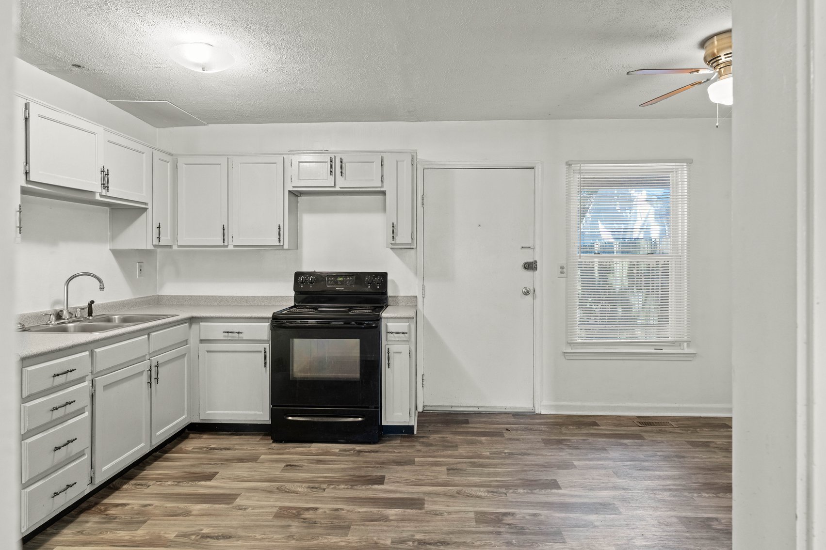 Image for Absolute Real Estate Auction: Townhome in Clifton Heights