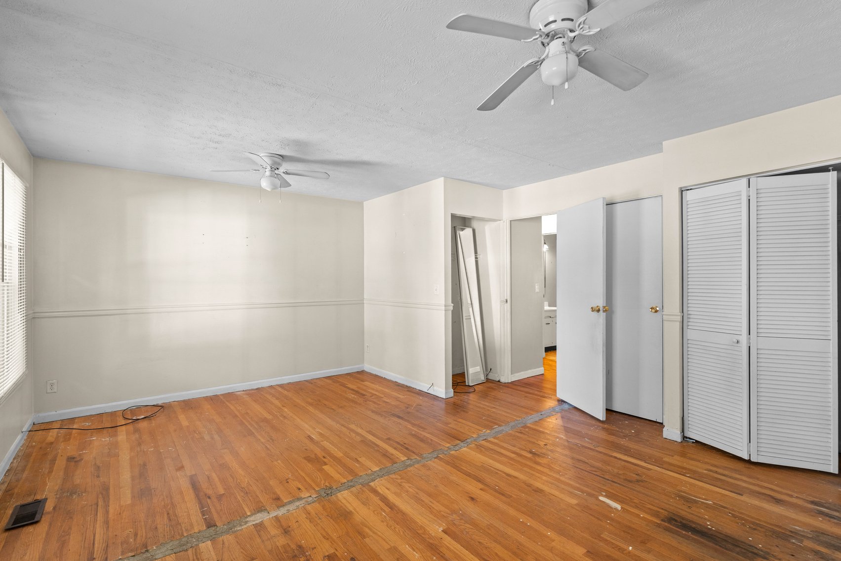 Image for Absolute Real Estate Auction: Townhome in Clifton Heights