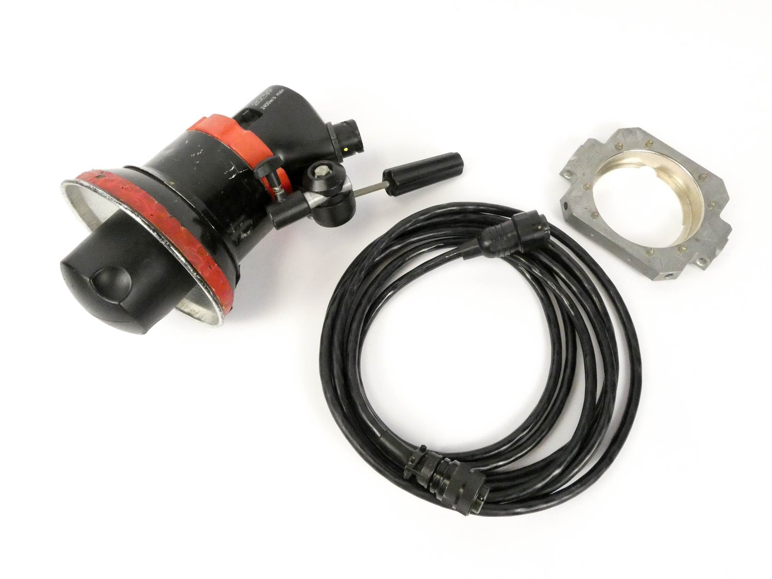 Image for Photo Studio Downsizing Auction in The Highlands