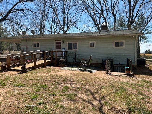 Image for The Estate of Shirley C. Nichols - 3 bedroom 1.5 bath 1260 square feet. - Bedford County