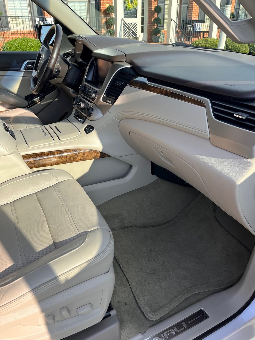 Image for 2016 GMC Yukon Denali