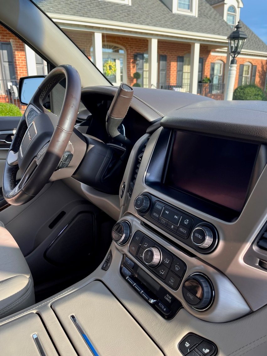 Image for 2016 GMC Yukon Denali