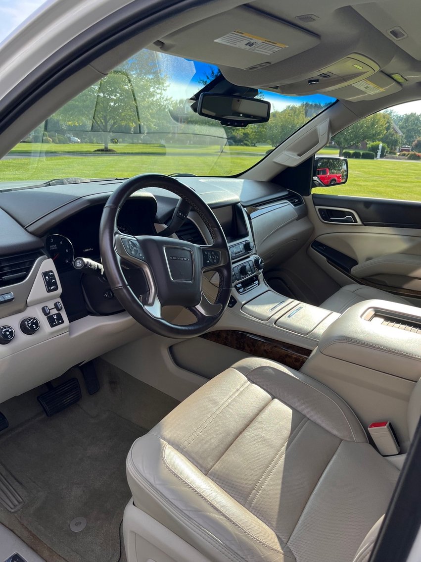 Image for 2016 GMC Yukon Denali