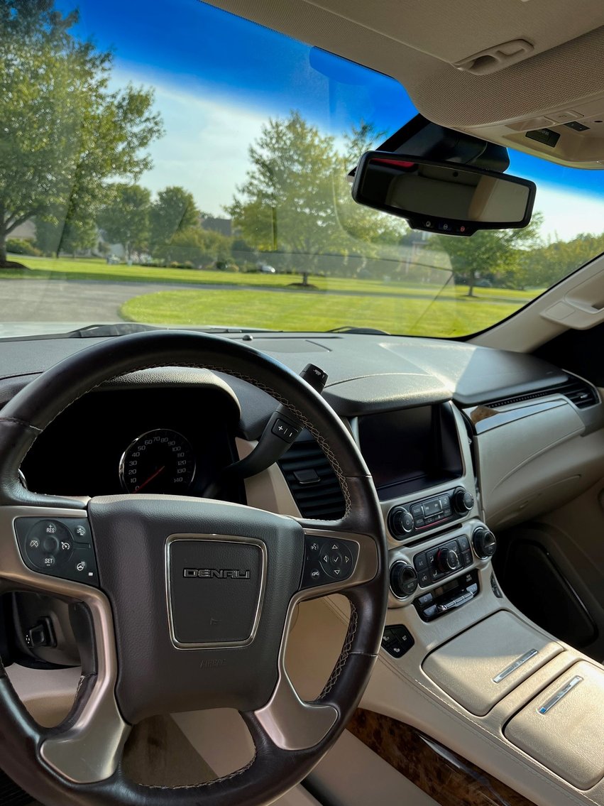 Image for 2016 GMC Yukon Denali