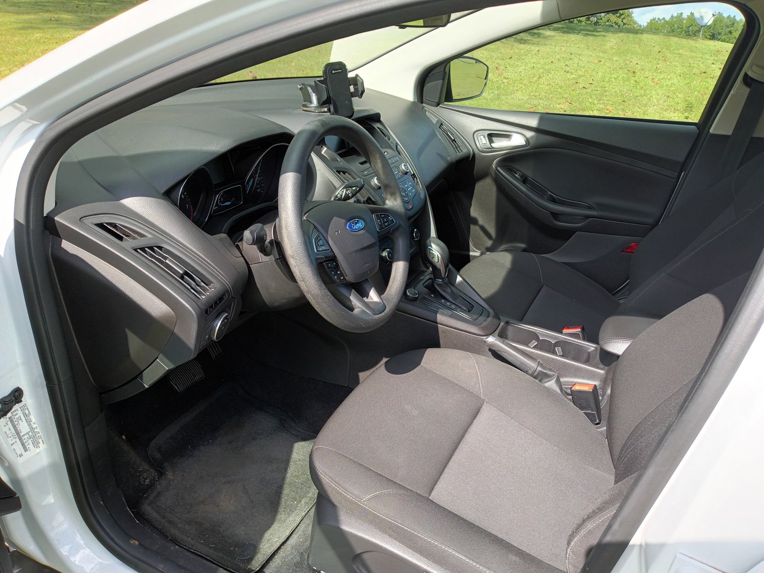 Image for 2017 Ford Focus SE - Low Mileage, Well-Maintained