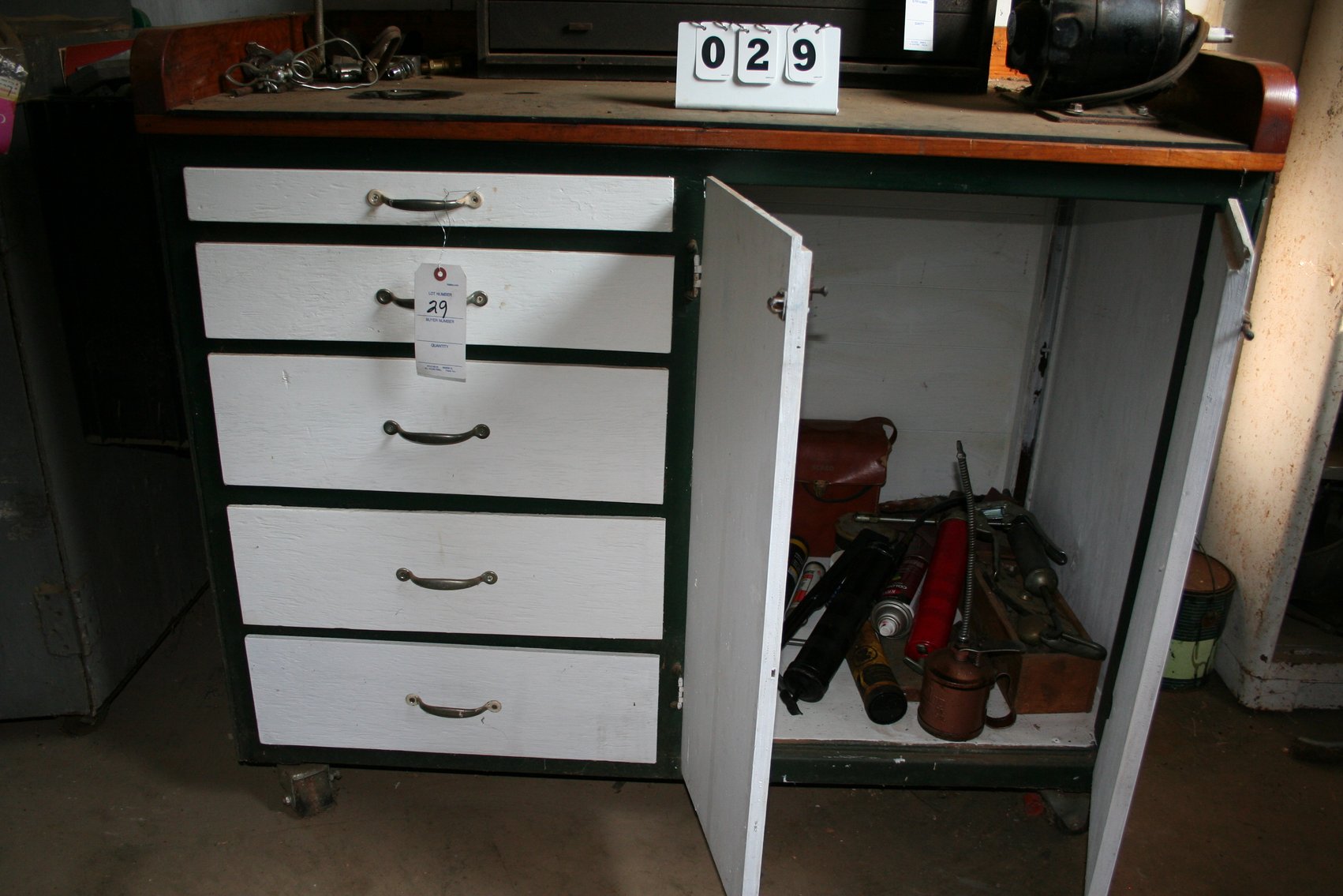 Image for Worker Bench / Cabinet