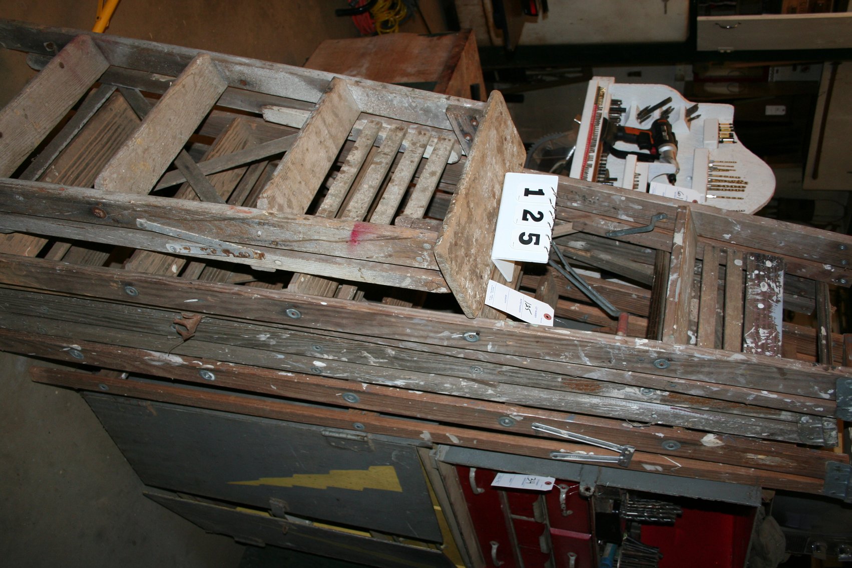 Image for 4 Wooden Ladders 1 is 4' and 3 are 6'