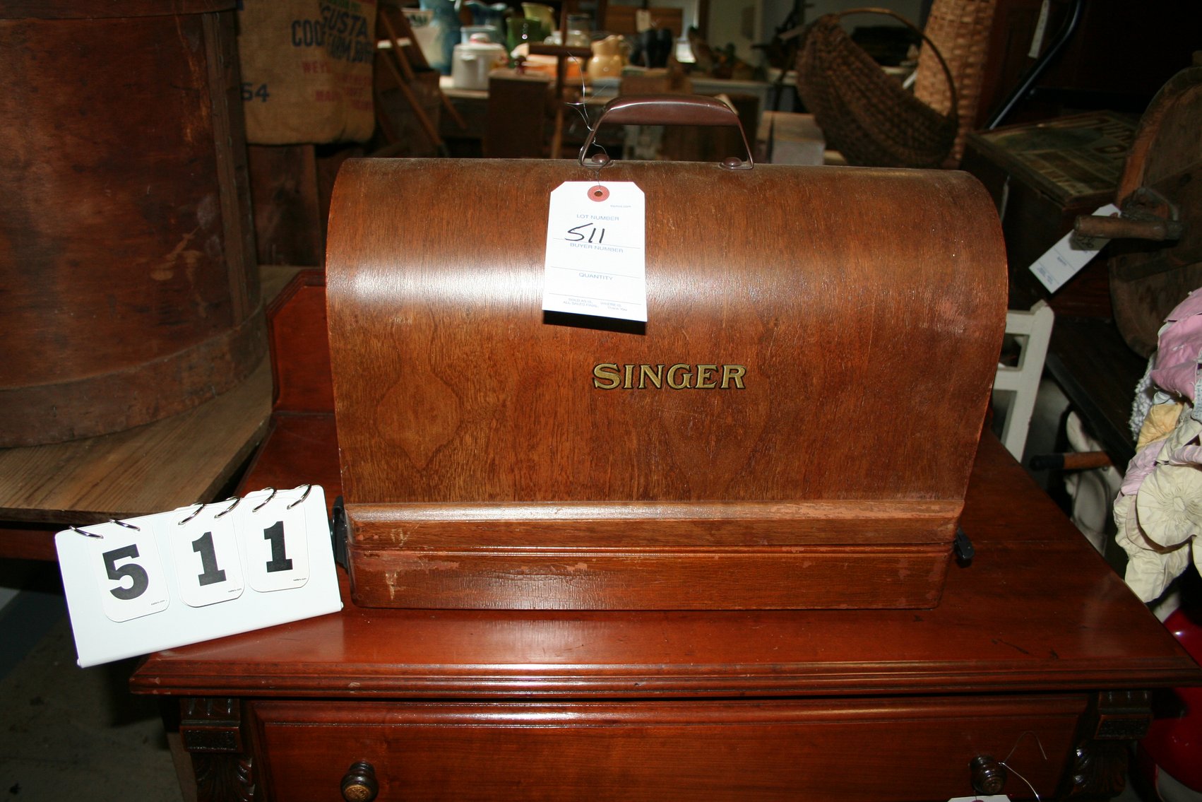 Image for Singer Sewing Machine Wooden Carry Case