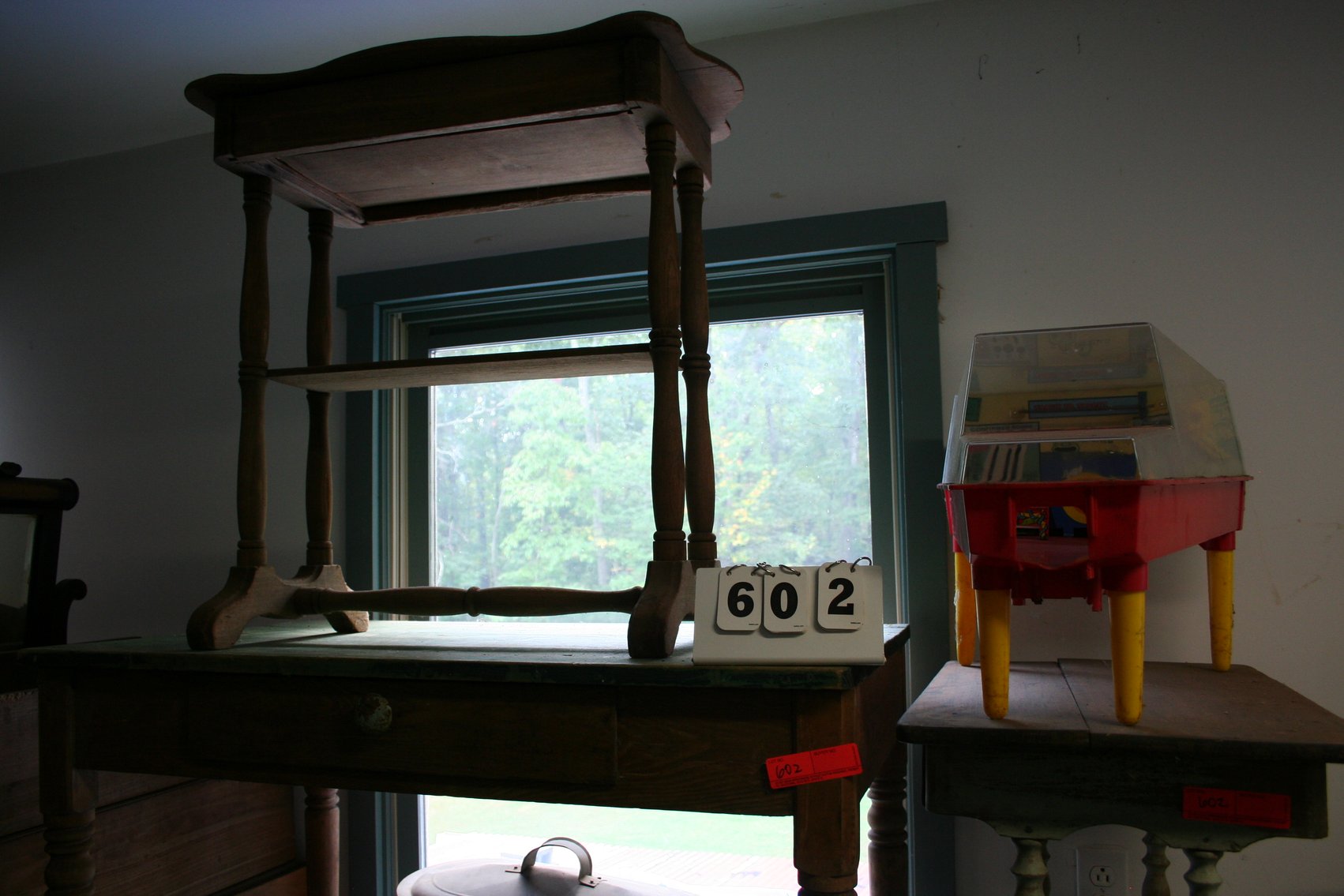 Image for Tables / Vintage Label Machines / Metal Desk