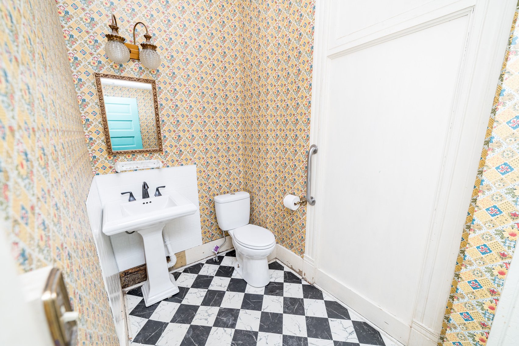 Image for NICHOLS TAVERN - FOR LEASE - 501 MADISON STREET, LYNCHBURG, VA  24504