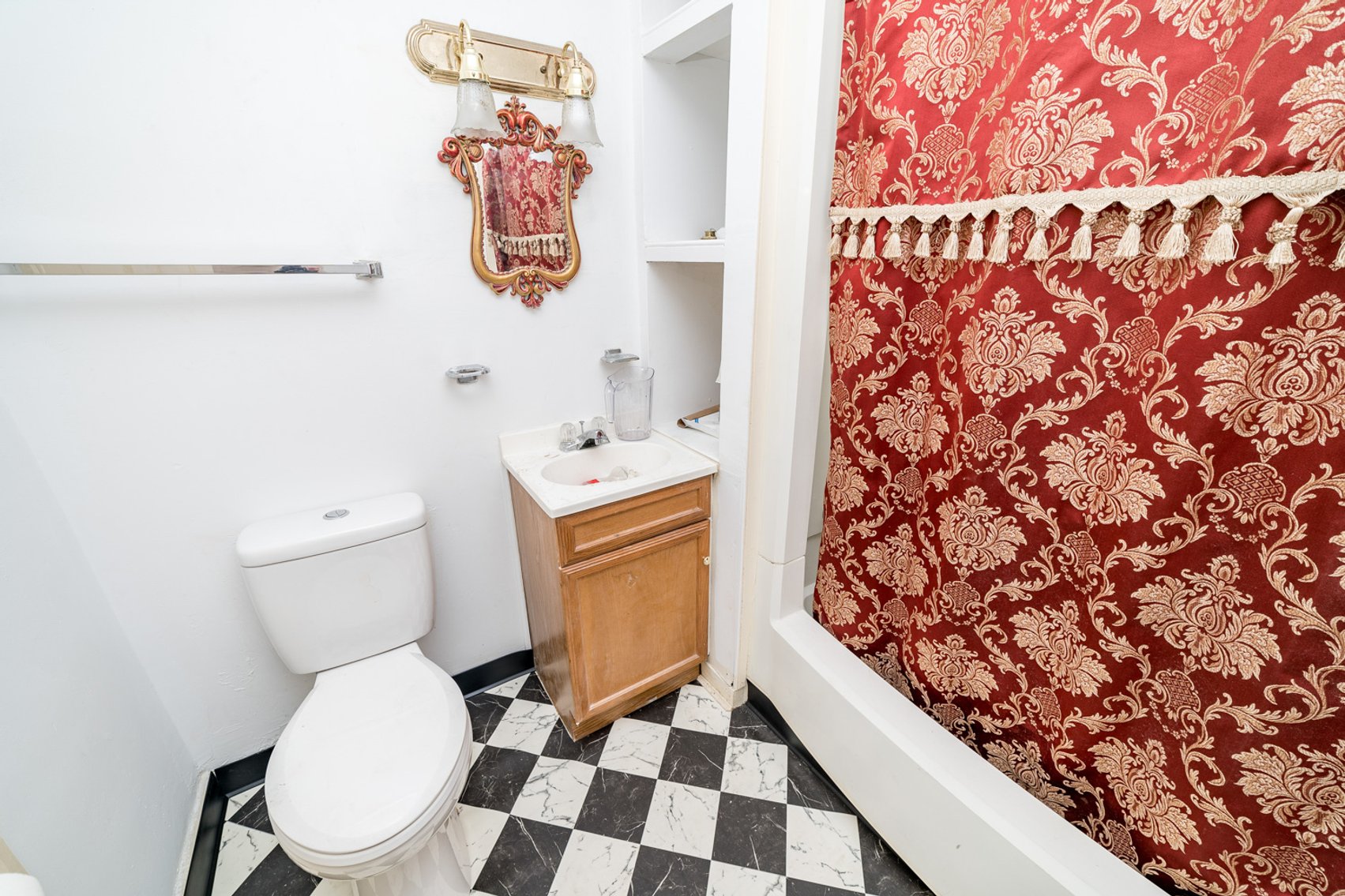 Image for NICHOLS TAVERN - FOR LEASE - 501 MADISON STREET, LYNCHBURG, VA  24504