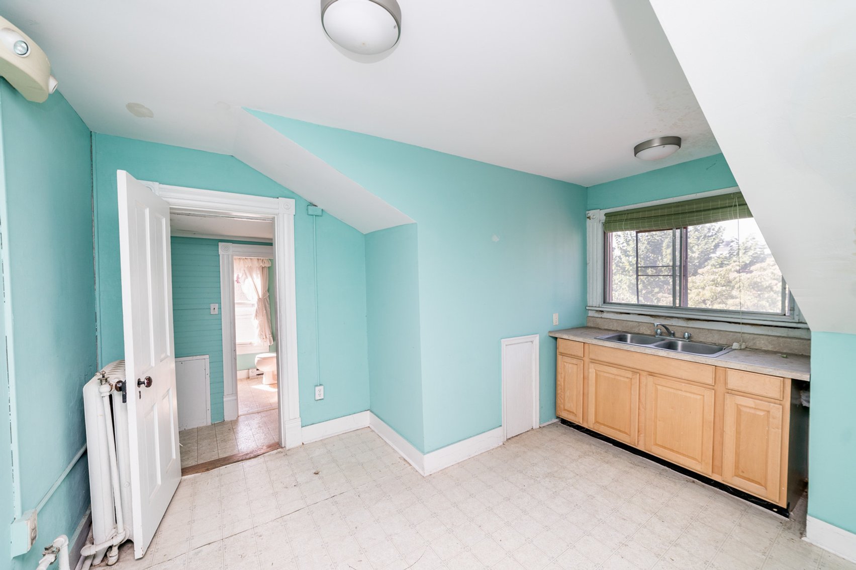 Image for NICHOLS TAVERN - FOR LEASE - 501 MADISON STREET, LYNCHBURG, VA  24504