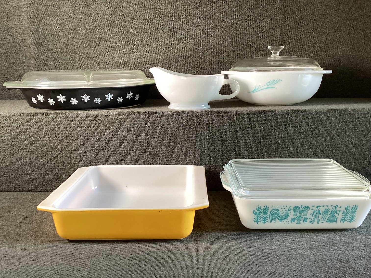Image for Pyrex and  Fire King Vintage Bakeware