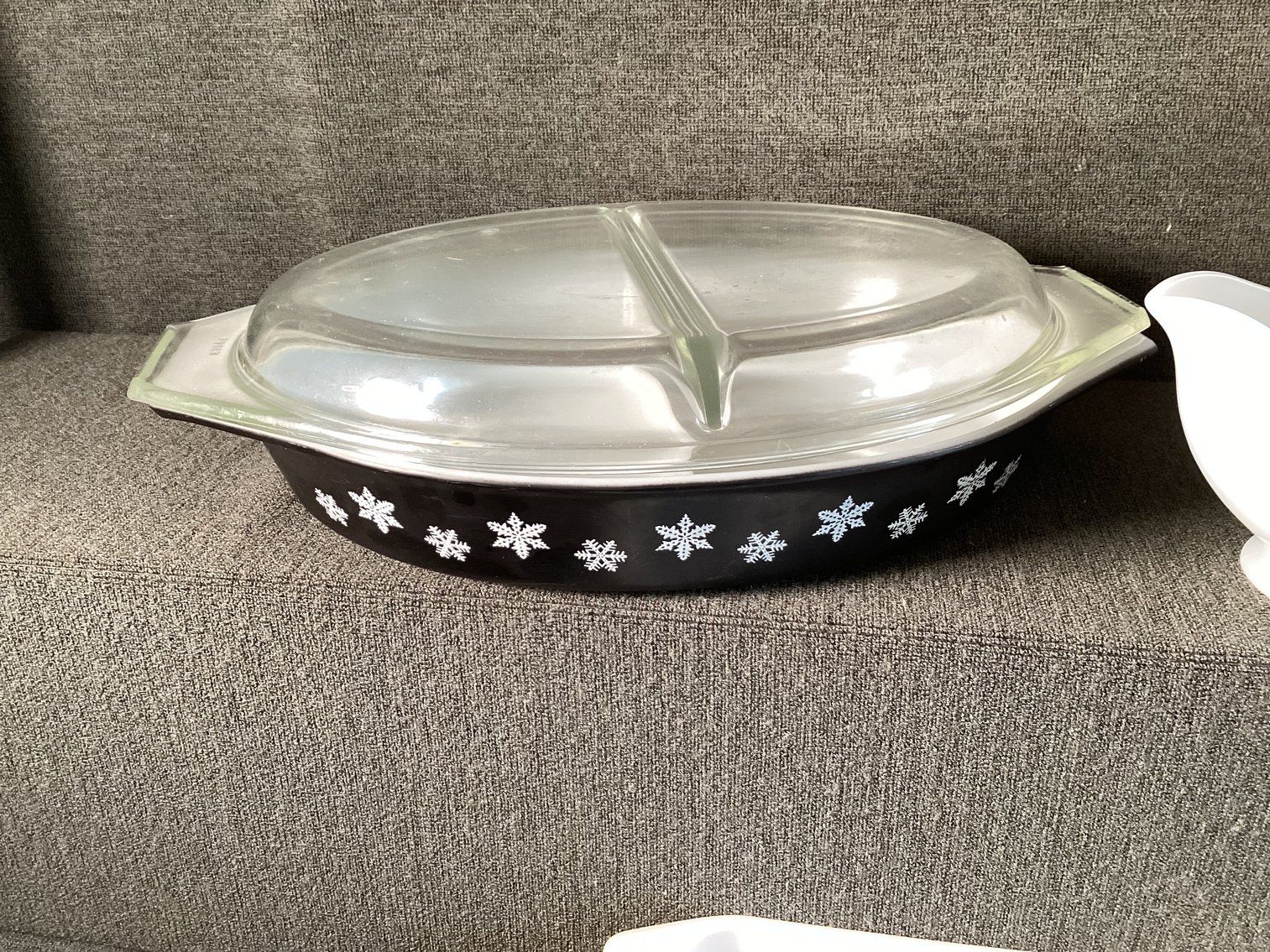 Image for Pyrex and  Fire King Vintage Bakeware