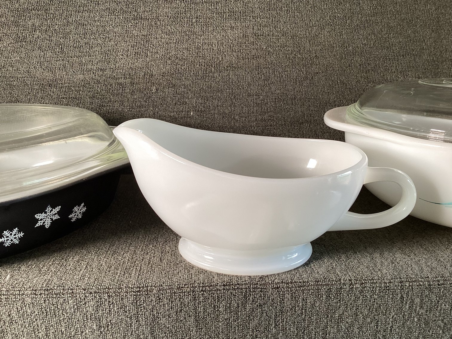 Image for Pyrex and  Fire King Vintage Bakeware